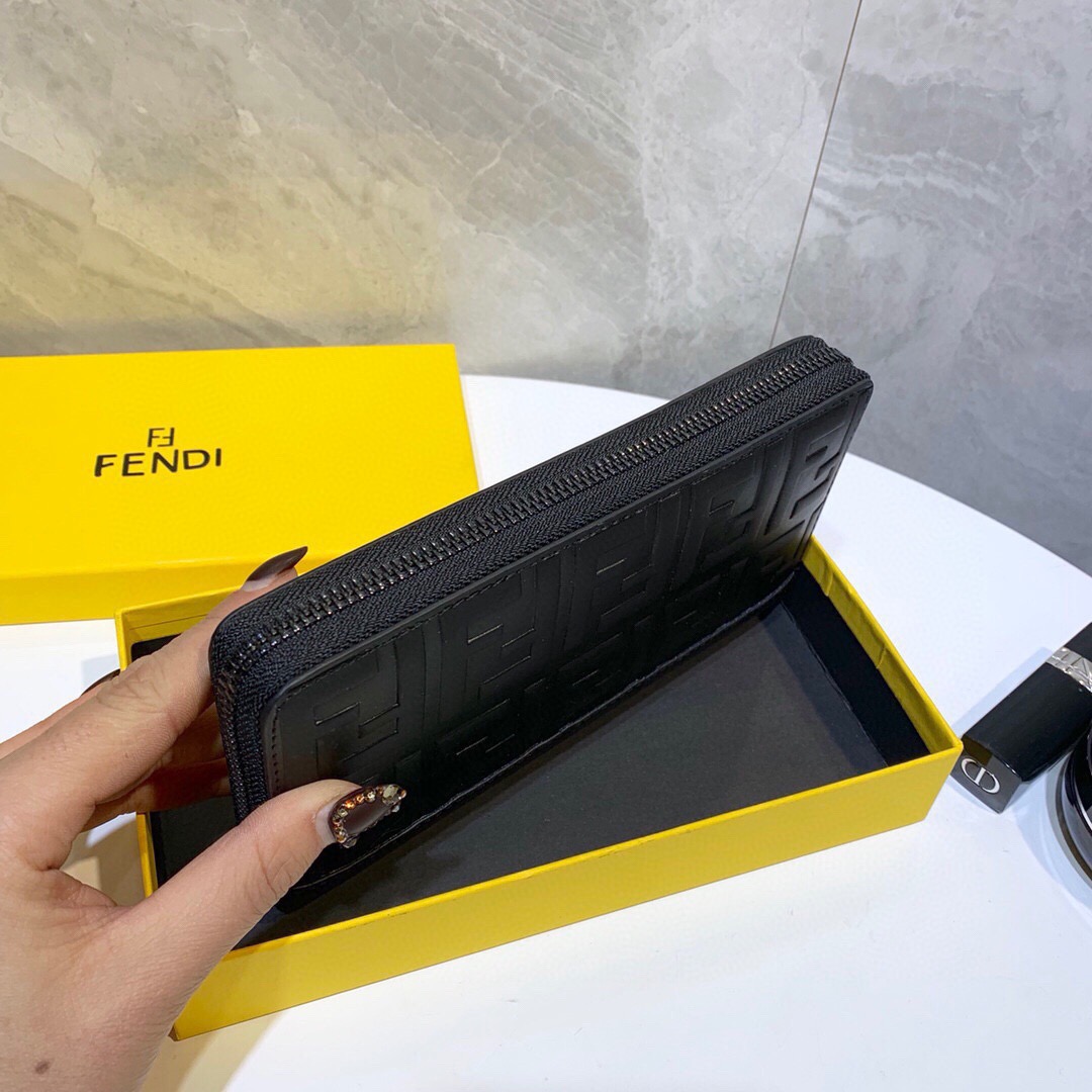 フェンディ FENDI 長財布 メンズ FF柄 エンボス ラウンドファスナー レザー 小銭入れあり