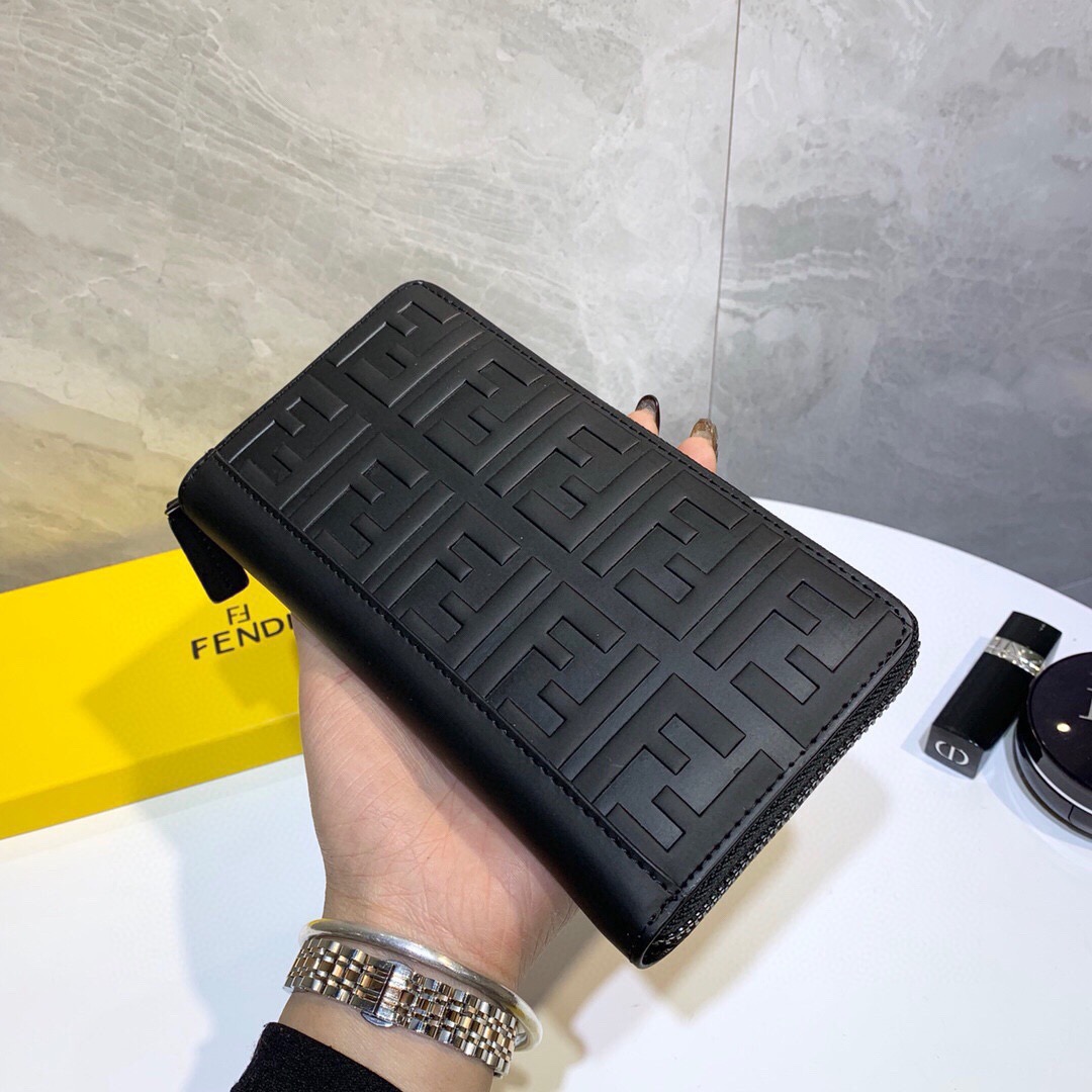 Fendi FFロゴ長財布 ブラウン FENDI フェンディ ロゴ フラップ コンチネンタル 財布 ブランド
