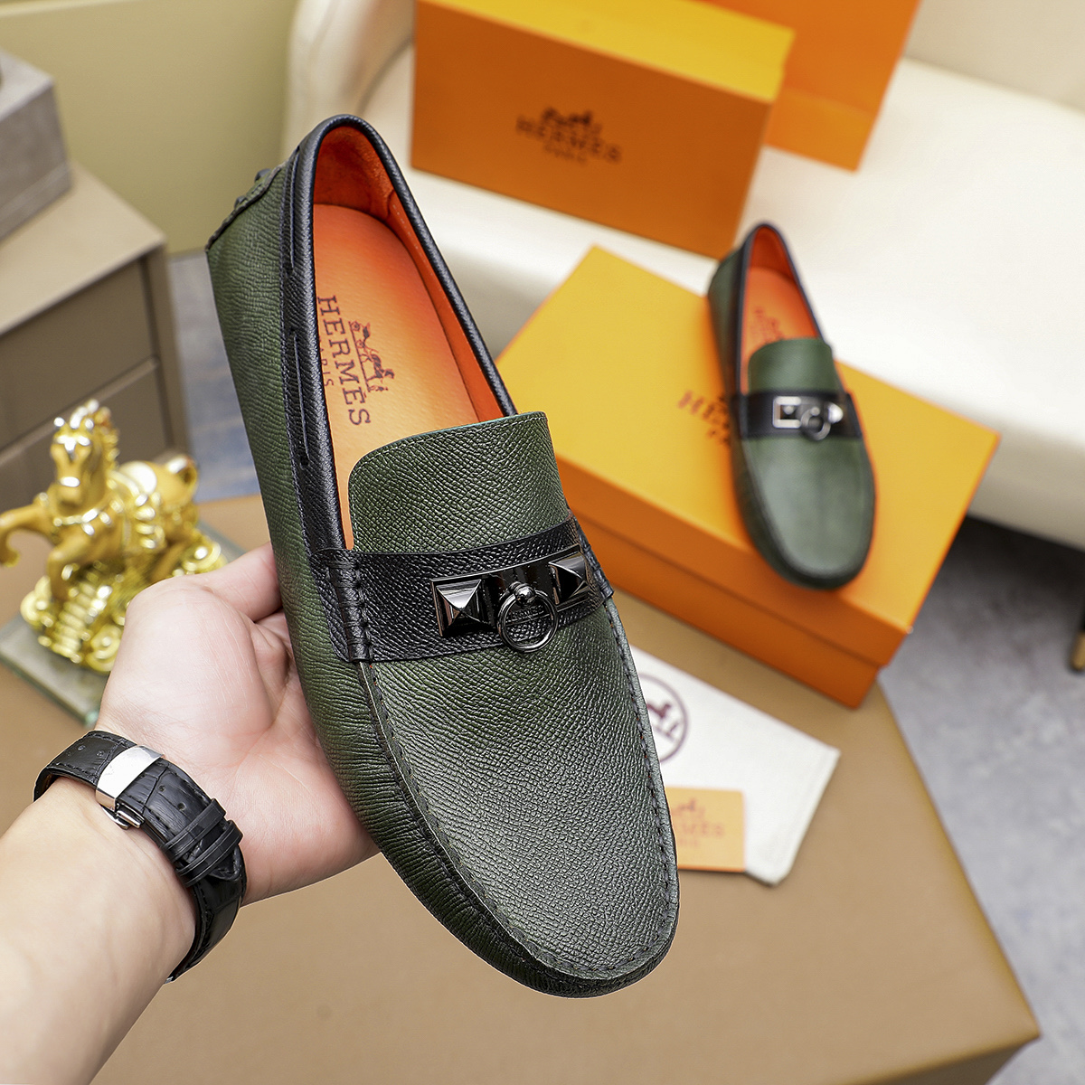 エルメス HERMES リベット底 ローファー シューズ 柔らかい革靴  メンズ