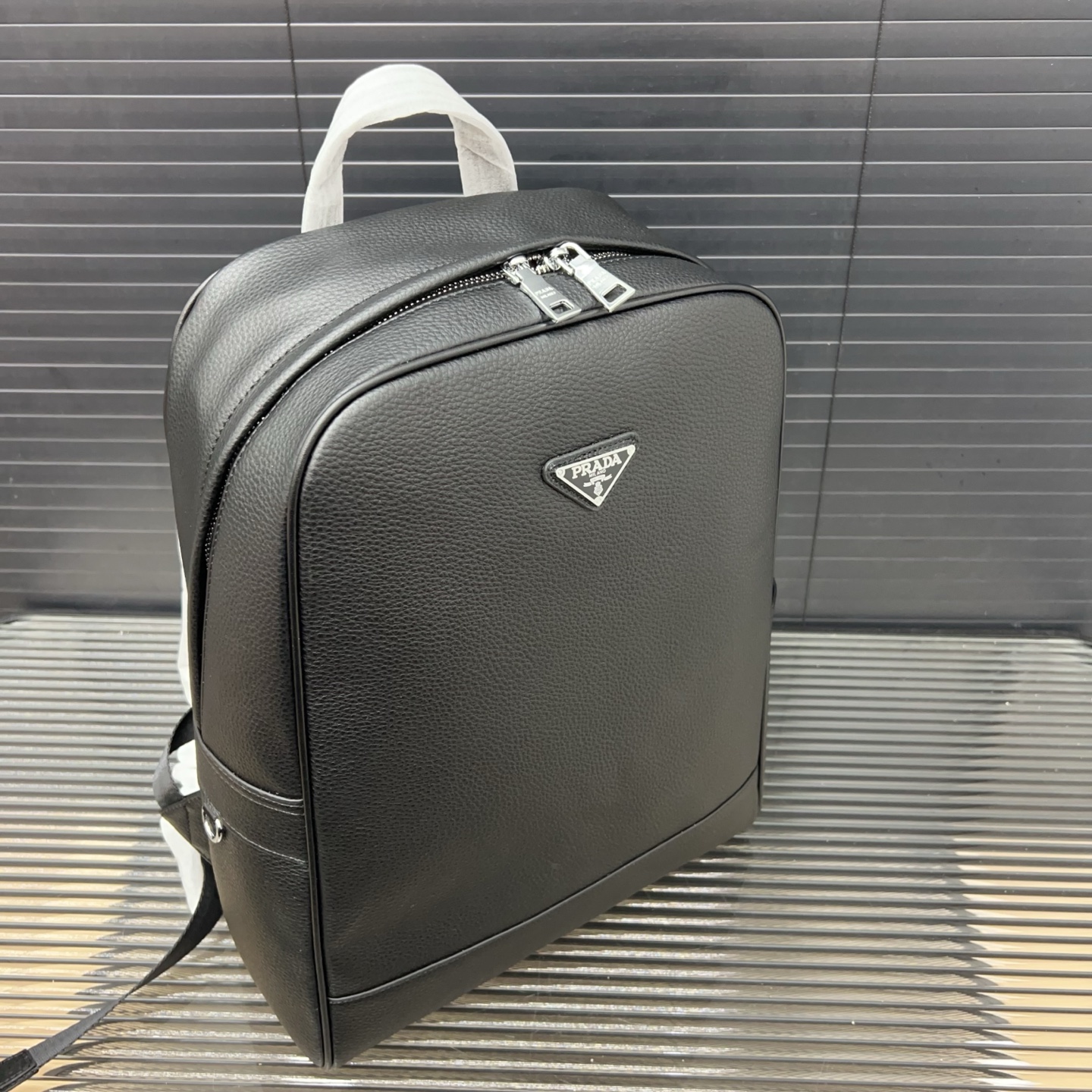 プラダ PRADA リュック バックパック 定番 メンズ