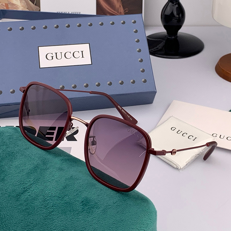 グッチ GUCCI クラシックなスクエアデザイン サングラス