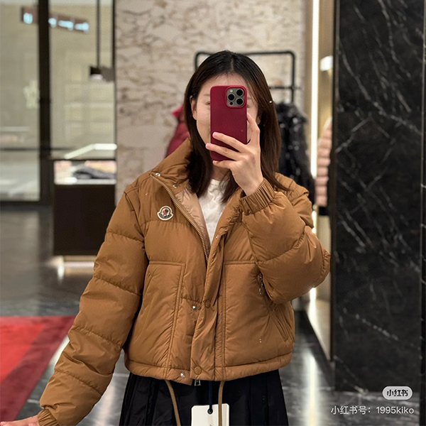 モンクレール Moncler ダウンコート ダウンジャケットアウター レディース