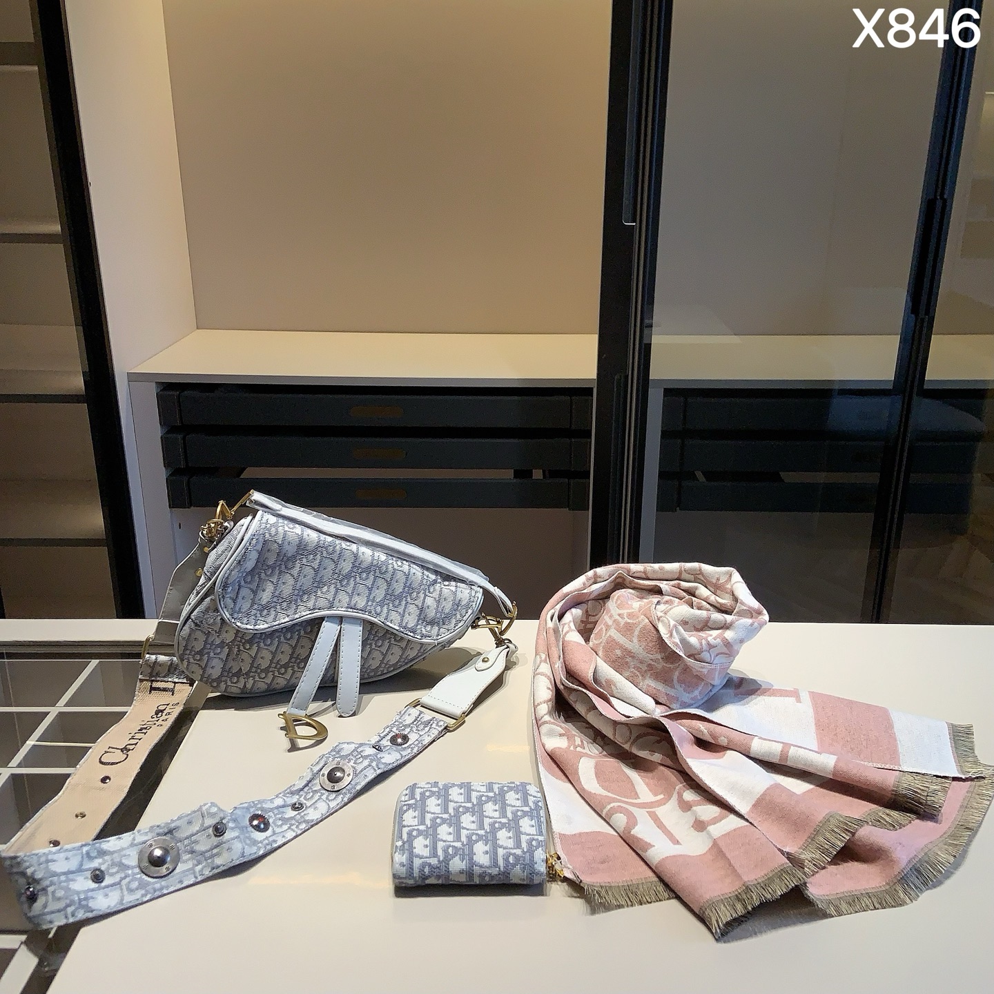 ディオール DIOR 超得なセット ソフトバッグ＋財布＋マフラー 3点セット レディース