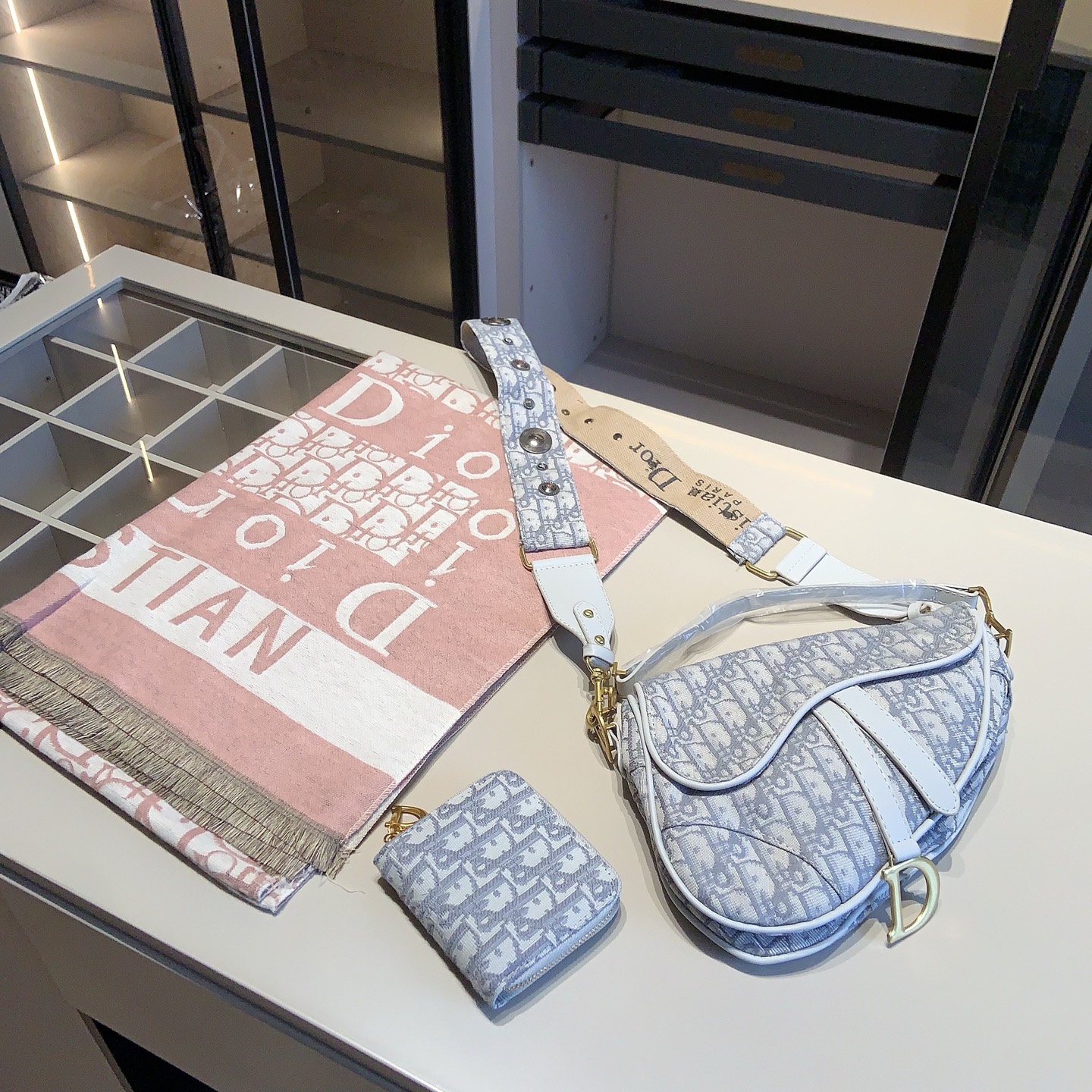 ディオール DIOR 超得なセット ソフトバッグ＋財布＋マフラー 3点セット レディース