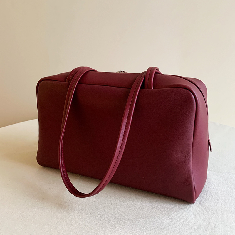 ザ・ロウ THE ROW レッドアストラ ボウリングバッグ ショルダーバッグ レディース