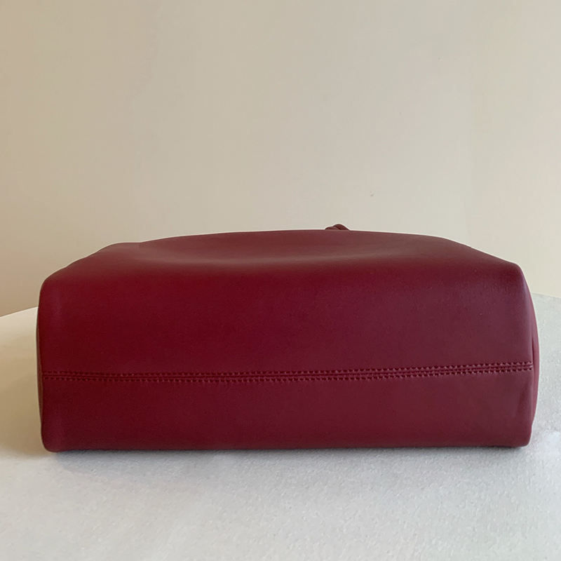 ザ・ロウ THE ROW レッドアストラ ボウリングバッグ ショルダーバッグ レディース