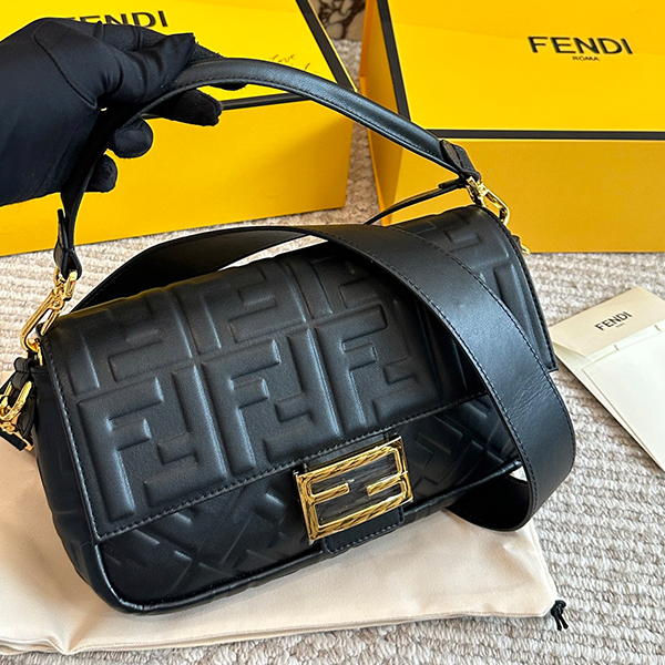 フェンディ FENDI ショルダーバッグ ハンドバッグ レディース 2色