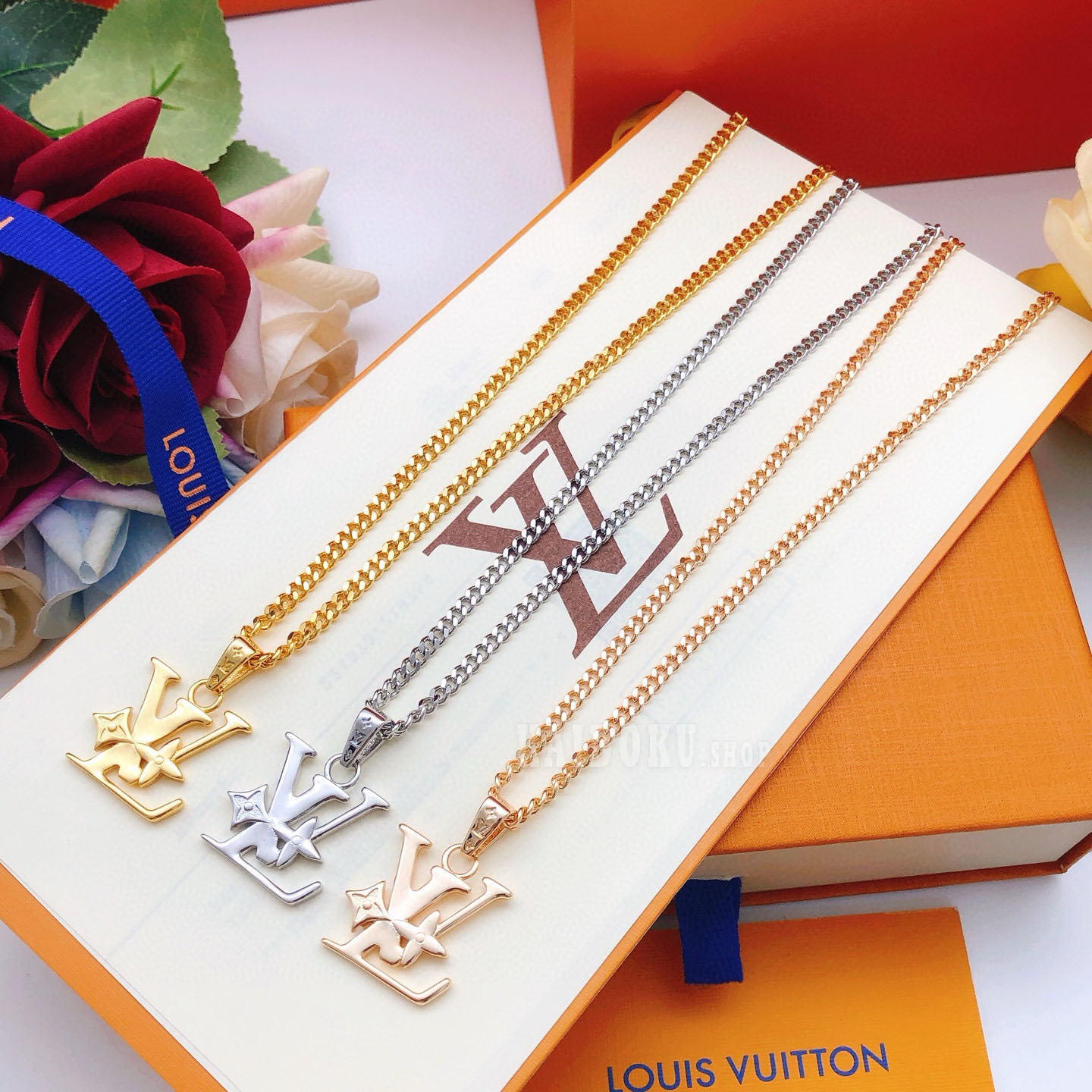 ルイ ヴィトン Louis Vuitton ペンダント モノグラム ロウ ネックレス メンズ