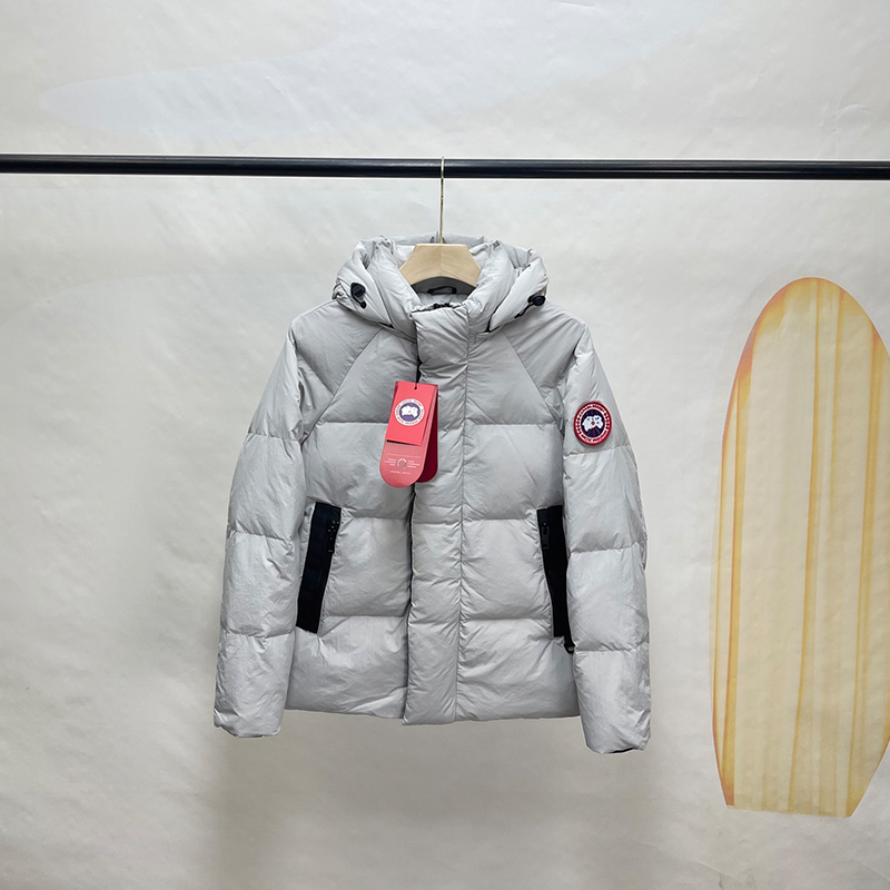 カナダグース CANADA GOOSE 𝙅𝙪𝙣𝙘𝙩𝙞𝙤𝙣パーカ 立ち襟 ダウンコート ダウンジャケット メンズ