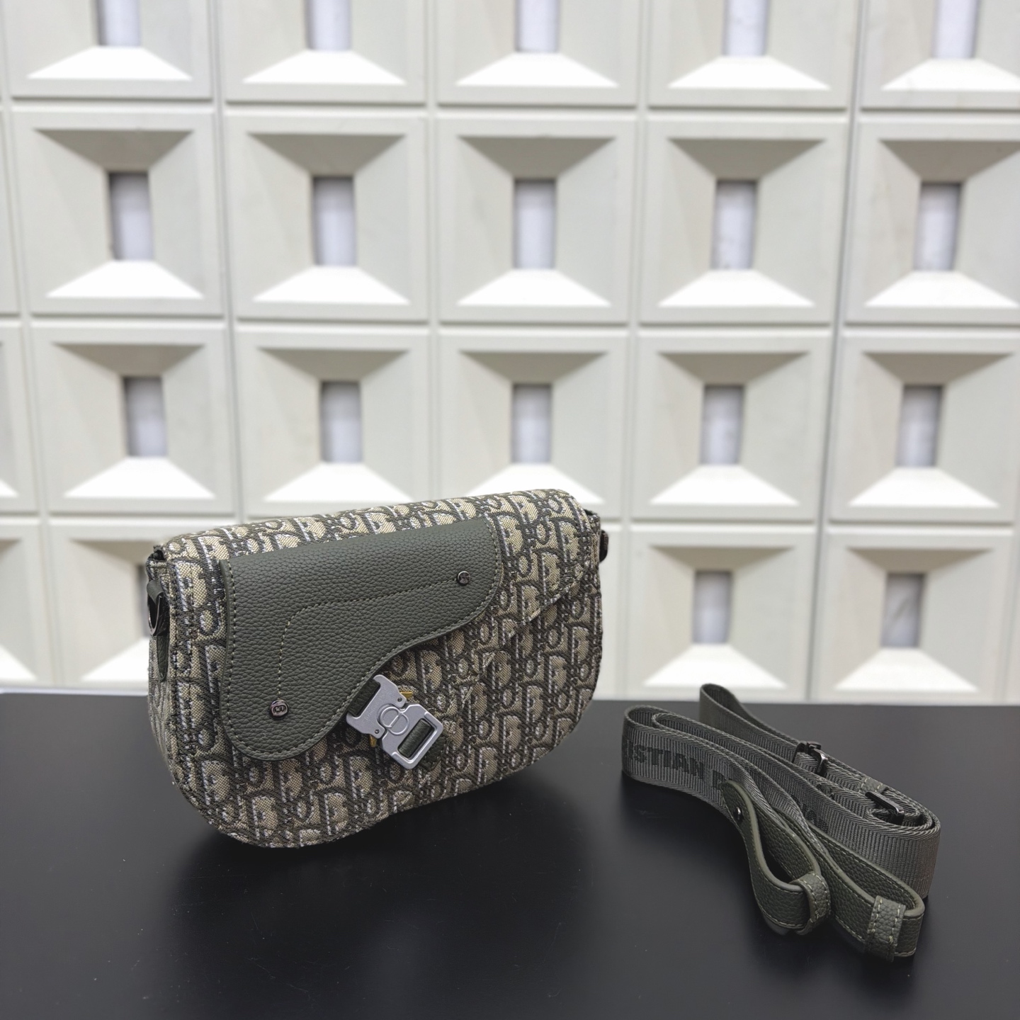 ディオール DIOR サドル マグネット留め具 ショルダーバッグ メンズ