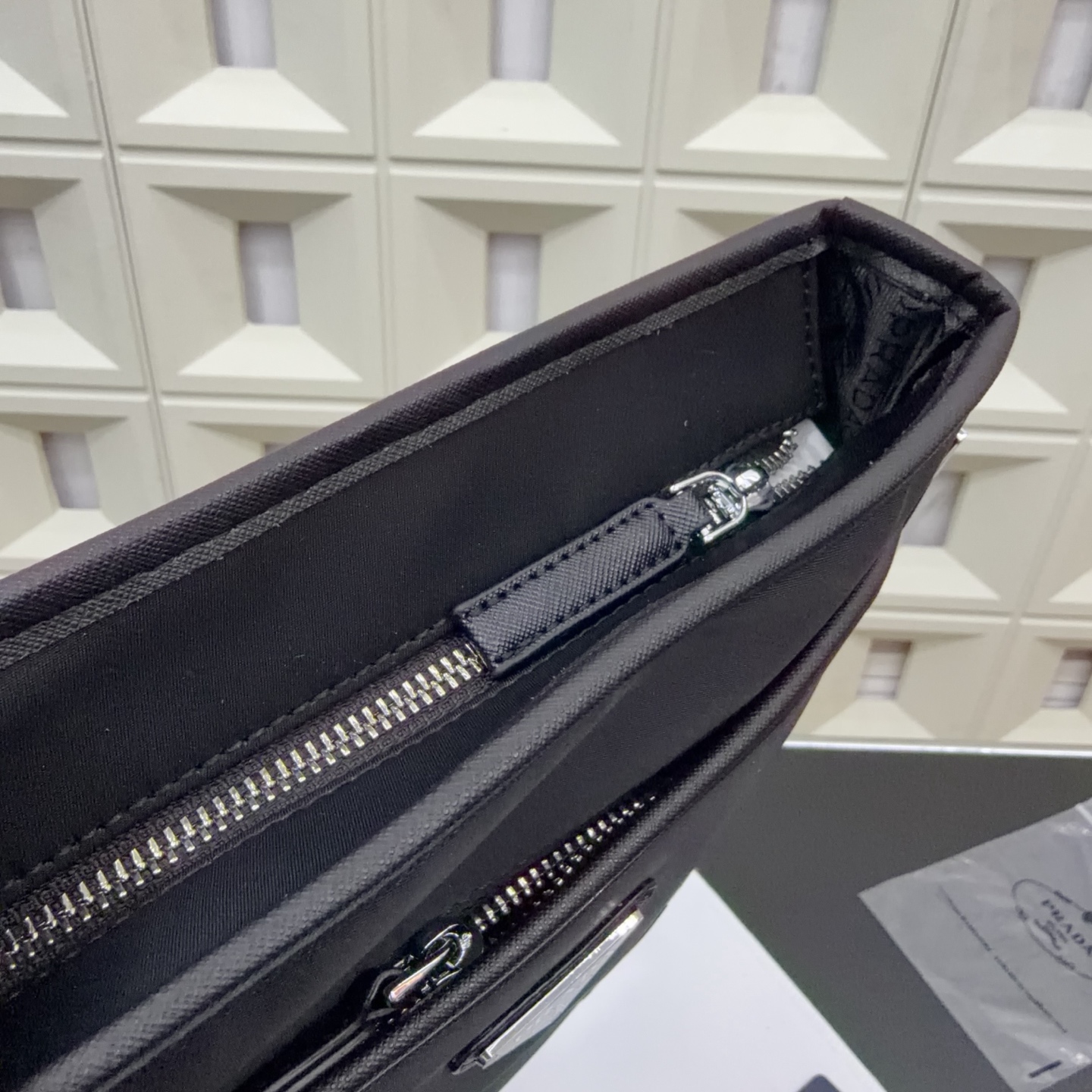 プラダ PRADA RE-NYLON ナイロン クロスボディバッグ メンズ