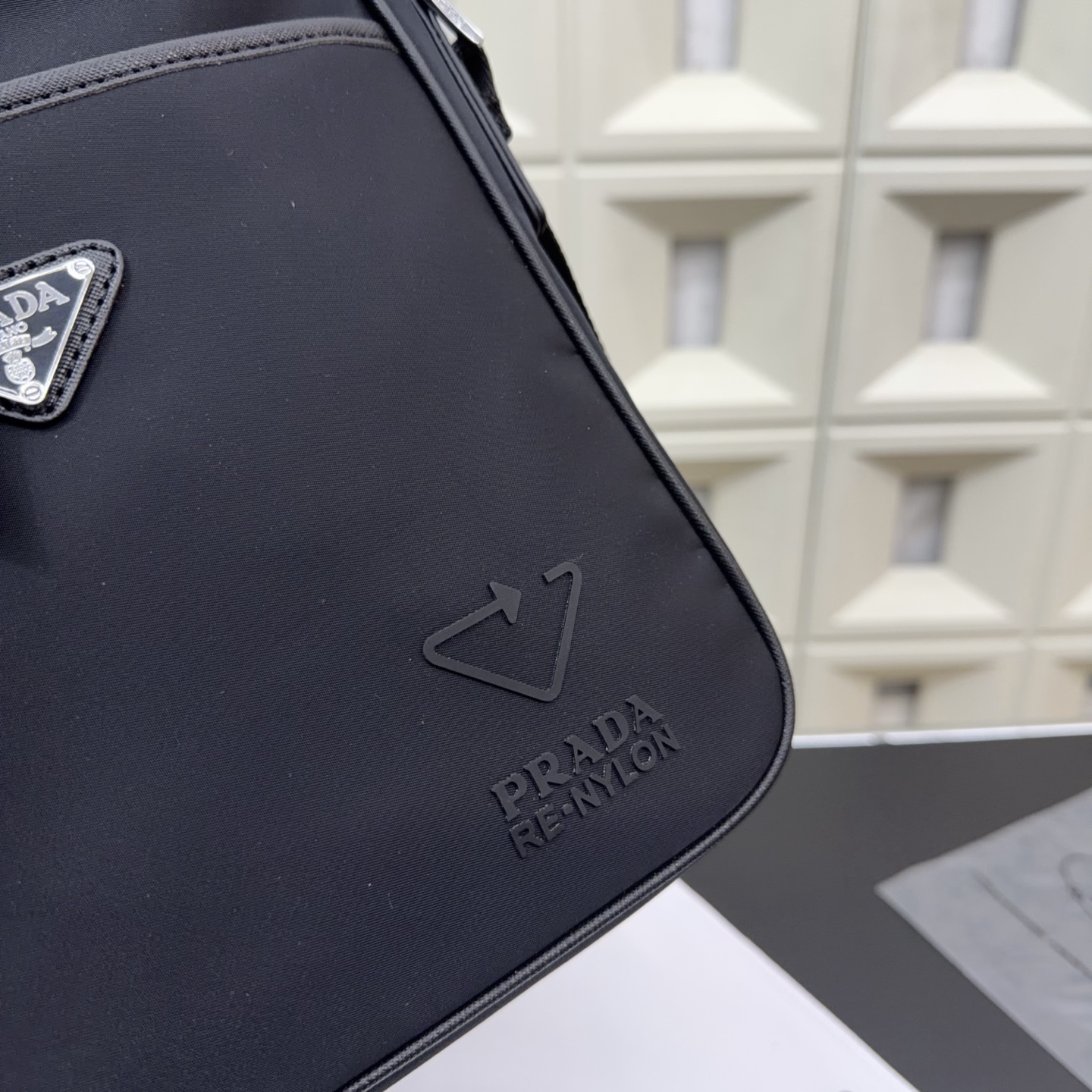 プラダ PRADA RE-NYLON ナイロン クロスボディバッグ メンズ