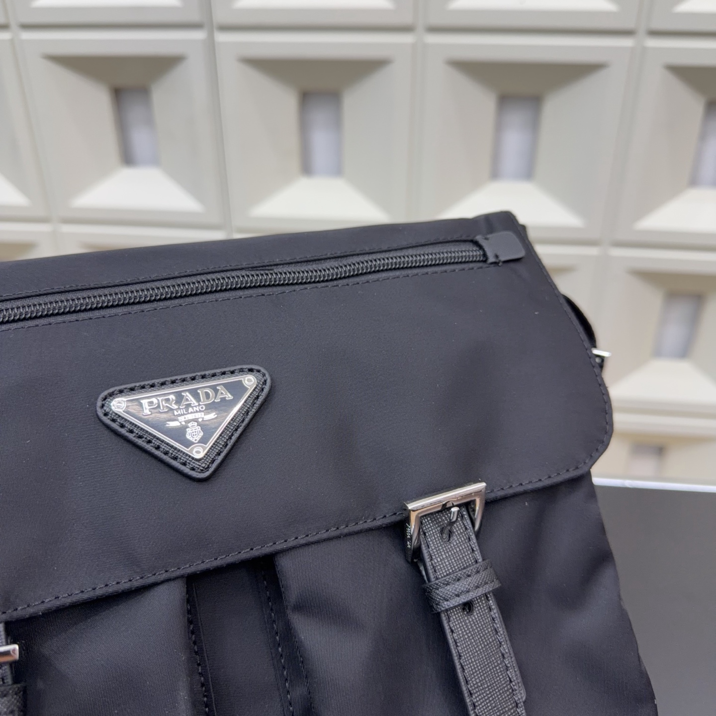 プラダ PRADA Re-Nylon ショルダーバッグ ブラック メンズ