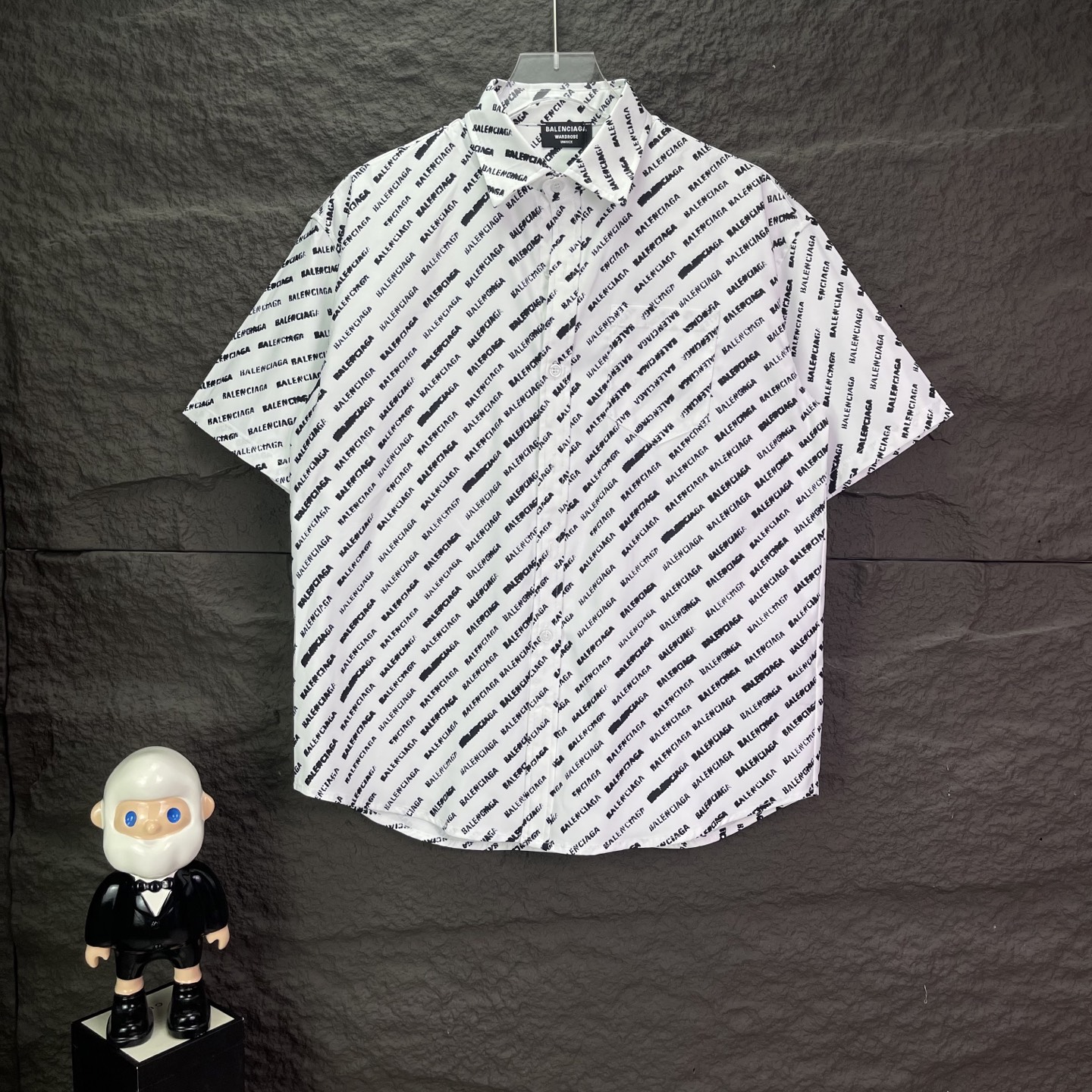 バレンシアガ Balenciaga 半袖 シャツ ロゴ入り 2色 メンズ