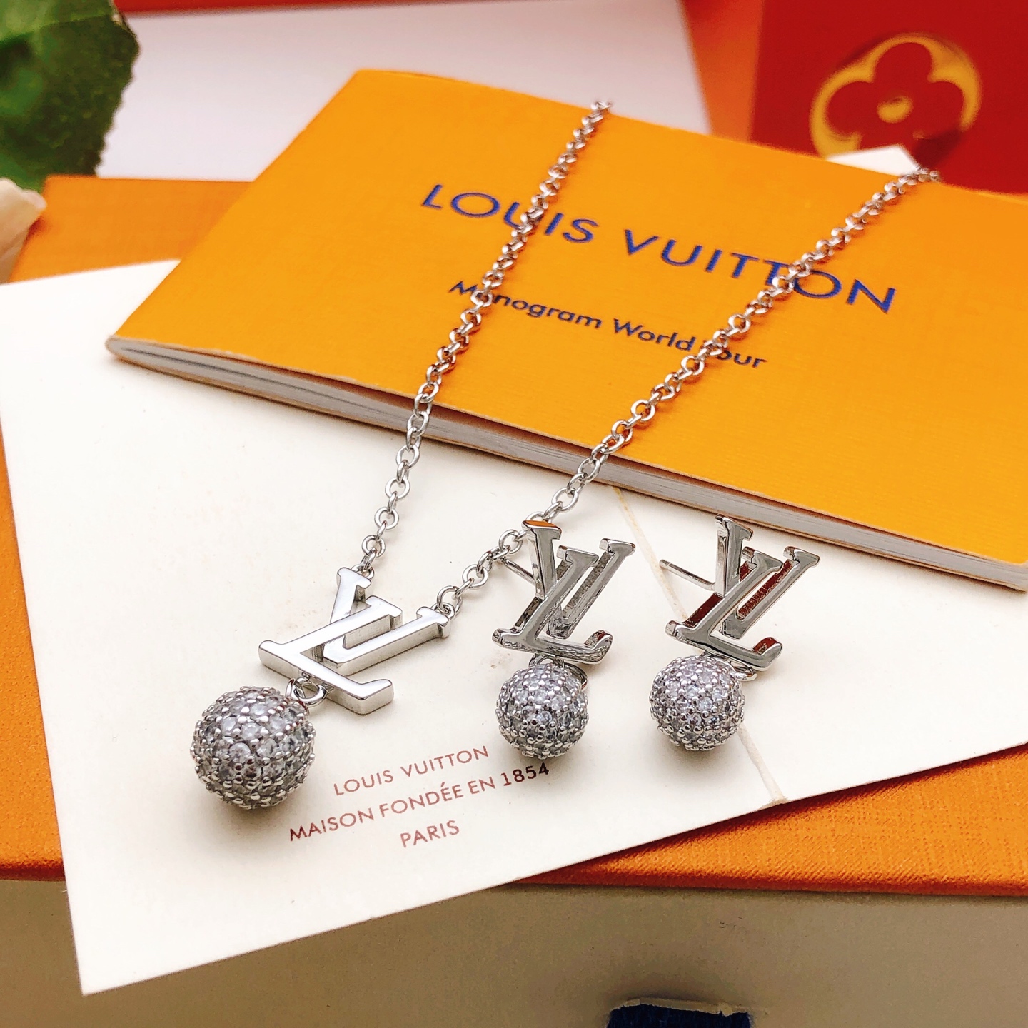 最終値下げ！ヴィトン　ネックレス、イヤリング、ブレスレット　3点セット ルイヴィトン LOUIS VUITTON ネックレス＋イヤリング+ブレスレット 3点