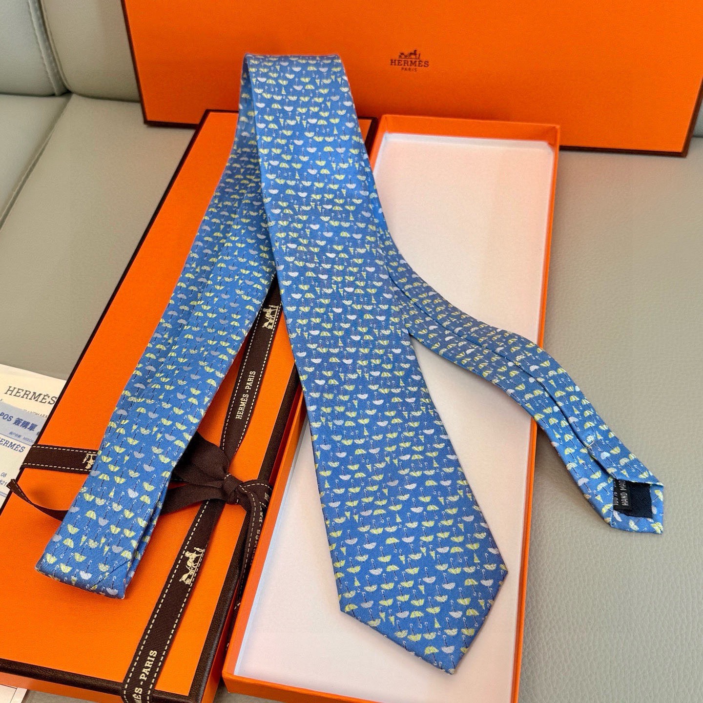 エルメス HERMES ネクタイ 水色 傾いた傘柄 シルク メンズ