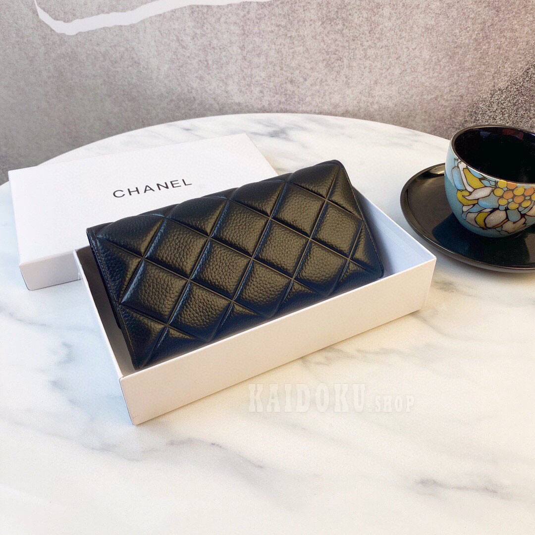 シャネル CHANEL キャビアスキン ダイヤモンドキルティング 長財布 レディース
