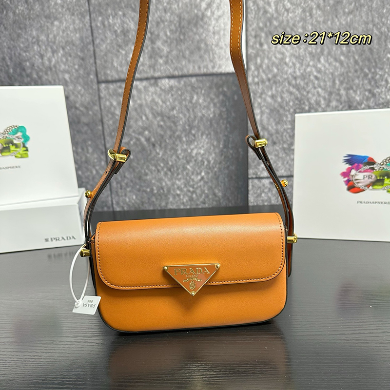 プラダ PRADA トライアングルロゴ ショルダーバッグ レディース レザー