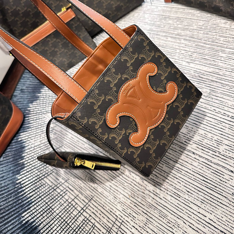 セリーヌ CELINE ハンドバッグ トートバッグ キュイル トリオンフ タン ブラウン レディース