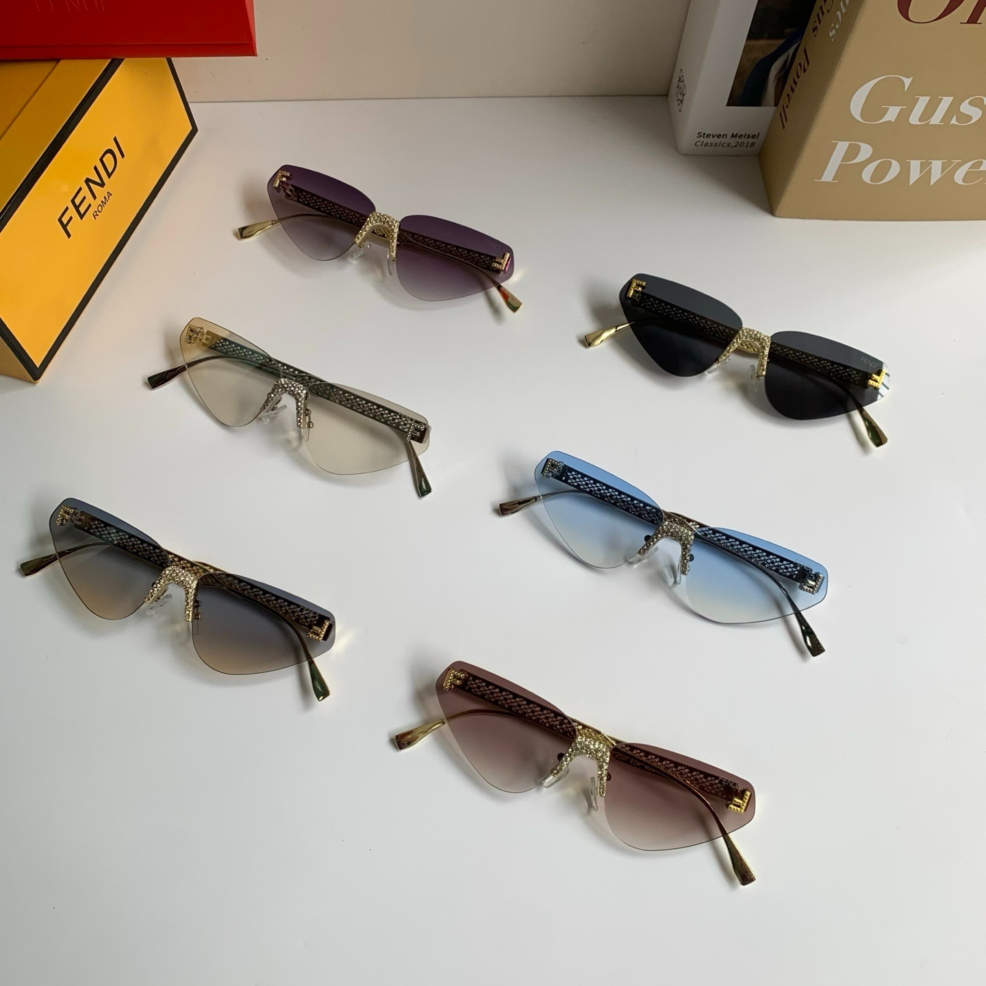 フェンディ FENDI リムレス キャットアイサングラス レディース
