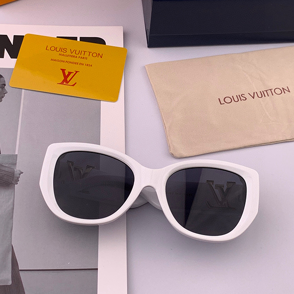 ルイ・ヴィトン（LOUIS VUITTON）クラシックなスクエアデザイン サングラス レディース ＆ メンズ