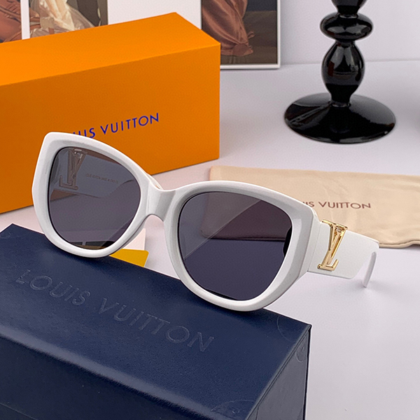 ルイ・ヴィトン（LOUIS VUITTON）クラシックなスクエアデザイン サングラス レディース ＆ メンズ