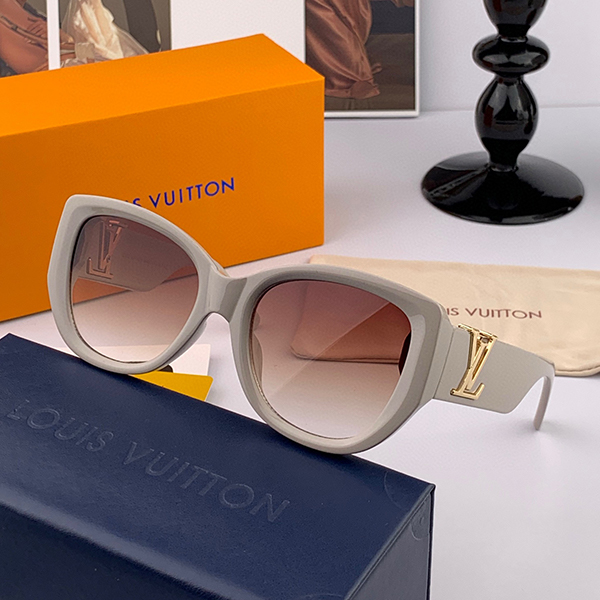 ルイ・ヴィトン（LOUIS VUITTON）クラシックなスクエアデザイン サングラス レディース ＆ メンズ