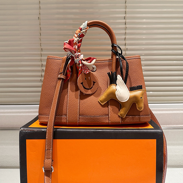 【さりげない高級感♪】HERMES バッグ 楽天市場】【HERMES】エルメス ケリー25 シェーブル オレンジ系