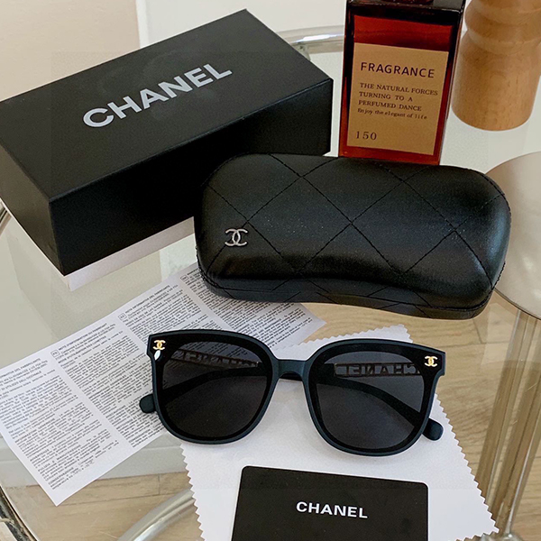 シャネル（CHANEL）デザイン メガネ 眼鏡 サングラス レディース&メンズ