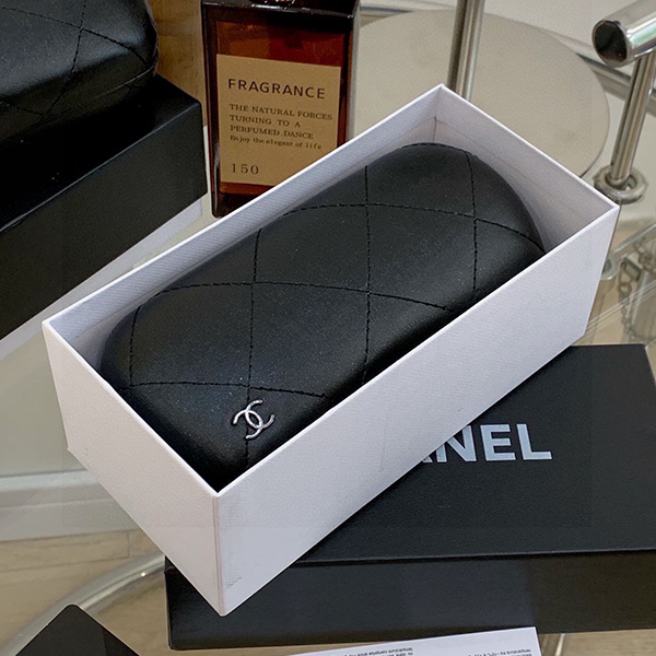 シャネル（CHANEL）デザイン メガネ 眼鏡 サングラス レディース&メンズ