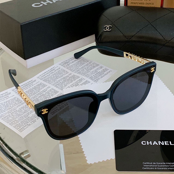 シャネル（CHANEL）デザイン メガネ 眼鏡 サングラス レディース&メンズ