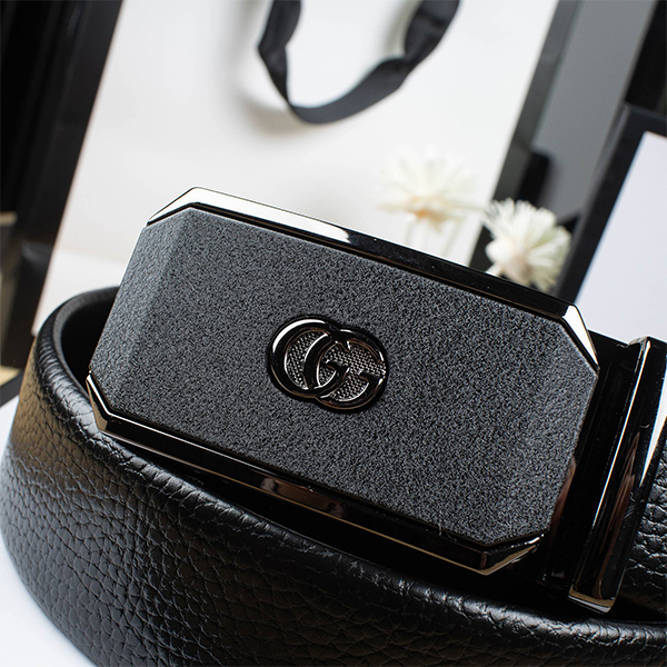 Gucci グッチ 牛革 ベルト 35MM 穴なし オートロック式 サイズ調整可能 メンズ