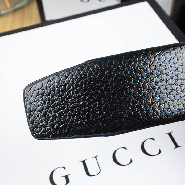 Gucci グッチ 牛革 ベルト 35MM 穴なし オートロック式 サイズ調整可能 メンズ