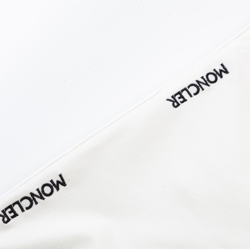   モンクレール（MONCLER）ショートパンツ メンズ 夏 2色選択可