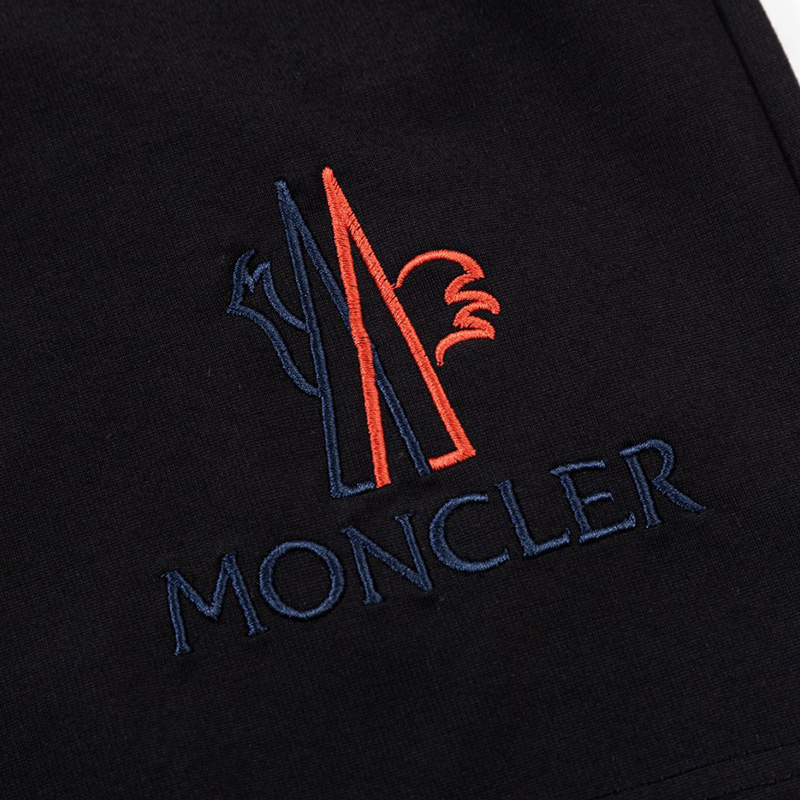   モンクレール（MONCLER）ショートパンツ メンズ 夏 2色選択可