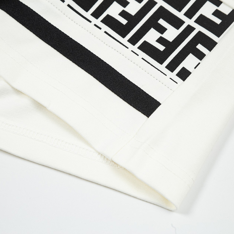 フェンディFENDI  ショートパンツ メンズ 夏 2色選択可