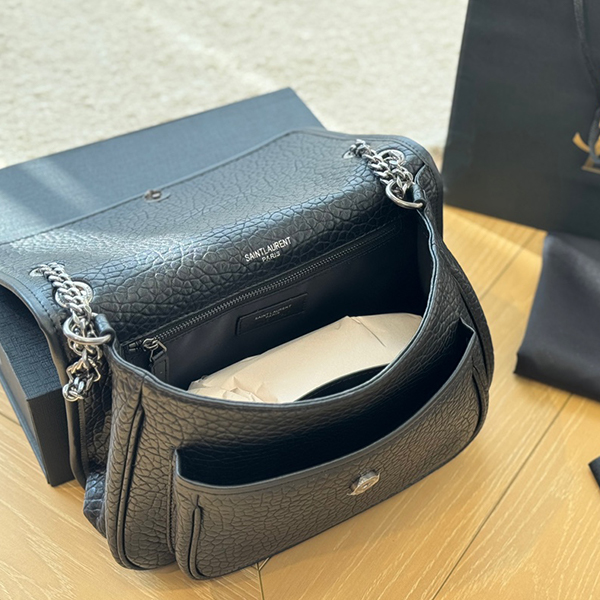 SAINT LAURENT サンローランエンベロープ ショルダーバッグ