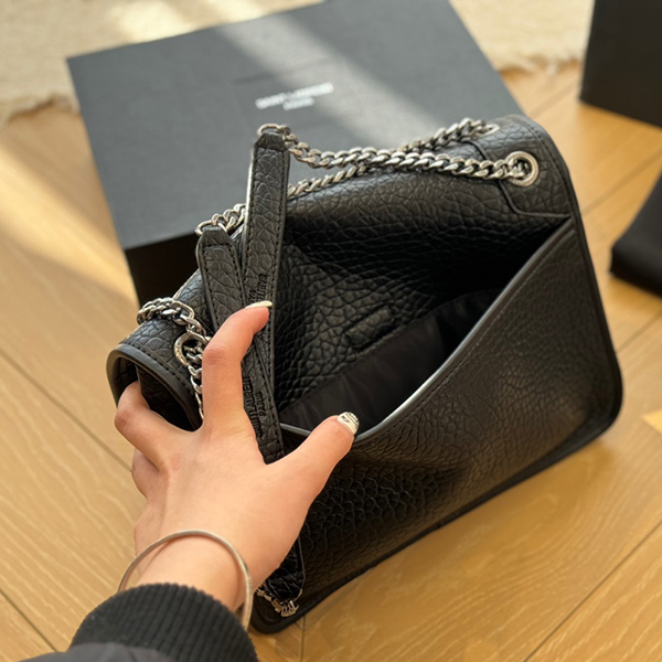 SAINT LAURENT サンローランエンベロープ ショルダーバッグ