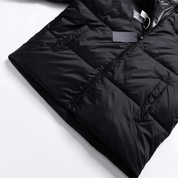 プラダ（ PRADA）ダウンジャケット ダウンコートメンズ