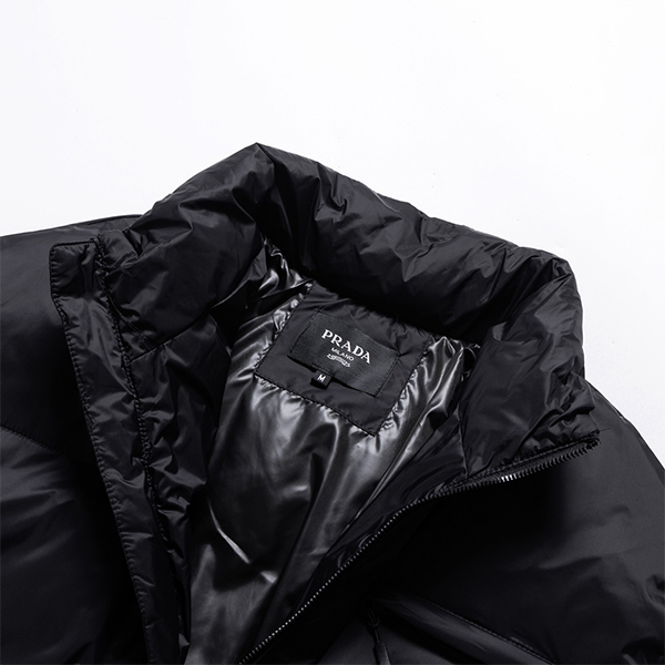 プラダ（ PRADA）ダウンジャケット ダウンコートメンズ