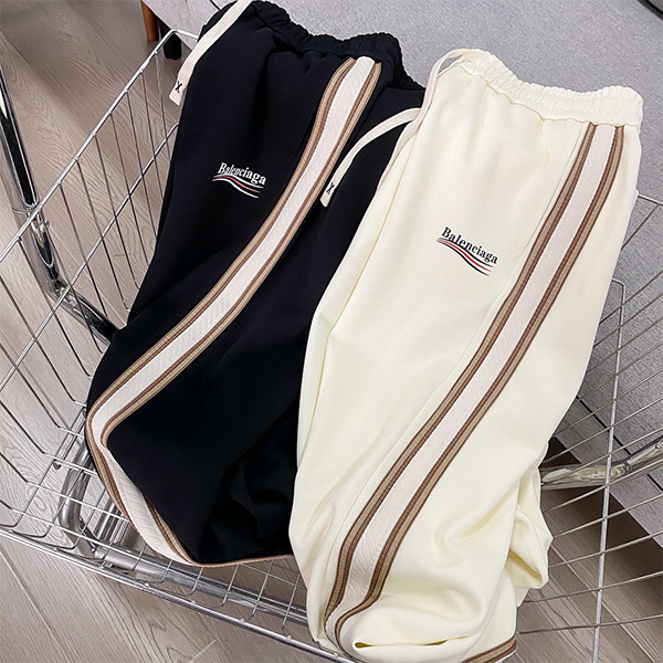 バレンシアガ  Balenciaga ロングパンツ スポーツズボン メンズ レディース