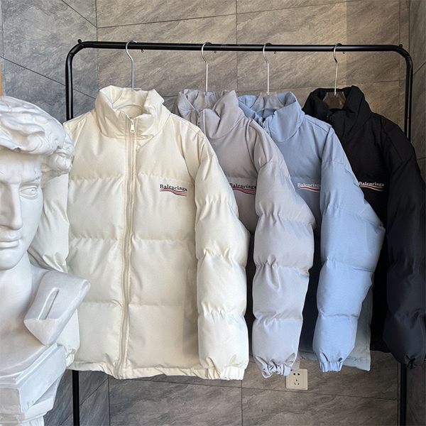 バレンシアガ  Balenciaga ダウンコート  ダウンジャケット メンズ レディース