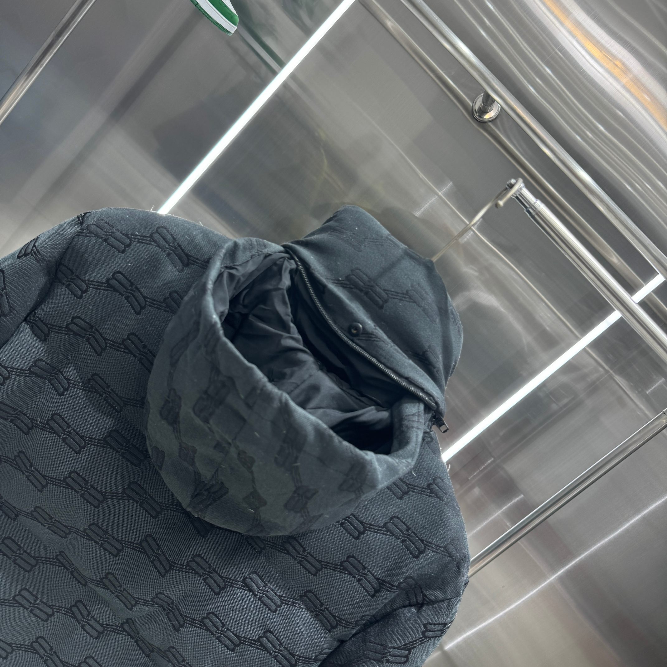 バレンシアガ  Balenciaga ダウンジャケット コート メンズ