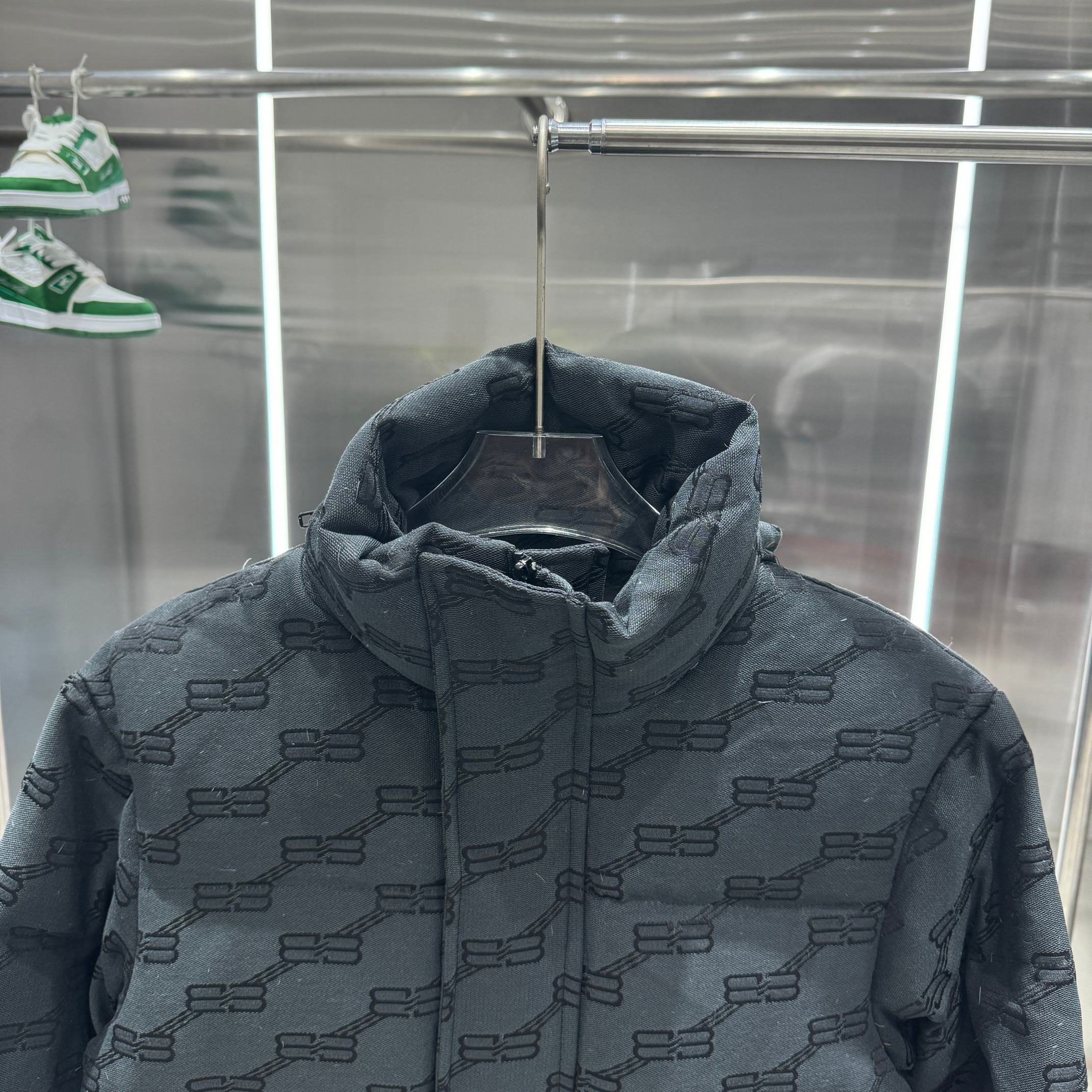 バレンシアガ  Balenciaga ダウンジャケット コート メンズ