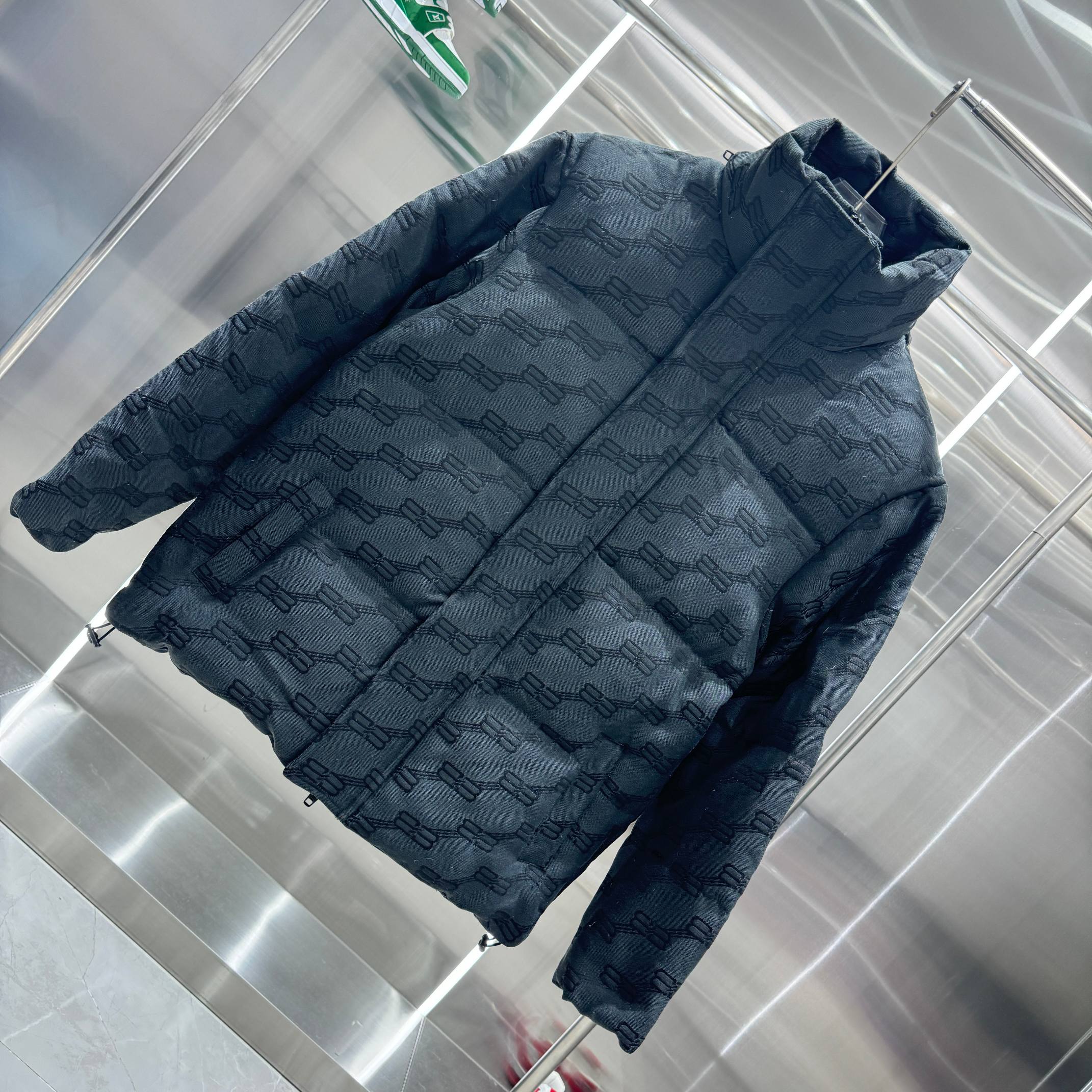 バレンシアガ  Balenciaga ダウンジャケット コート メンズ