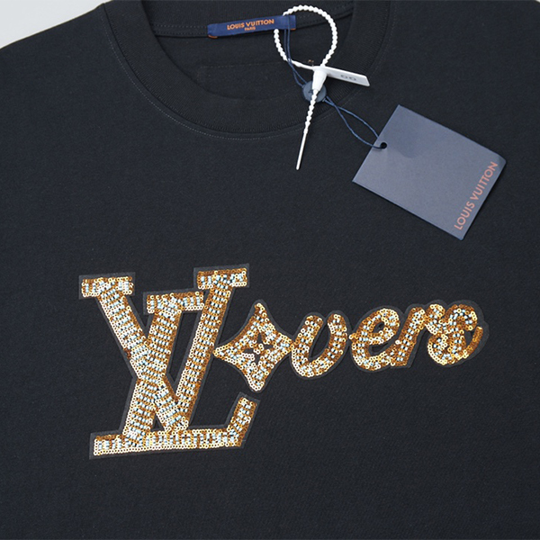 ルイ・ヴィトン（LOUIS VUITTON）スパンコールロゴ Tシャツ 半袖 メンズ & レディース