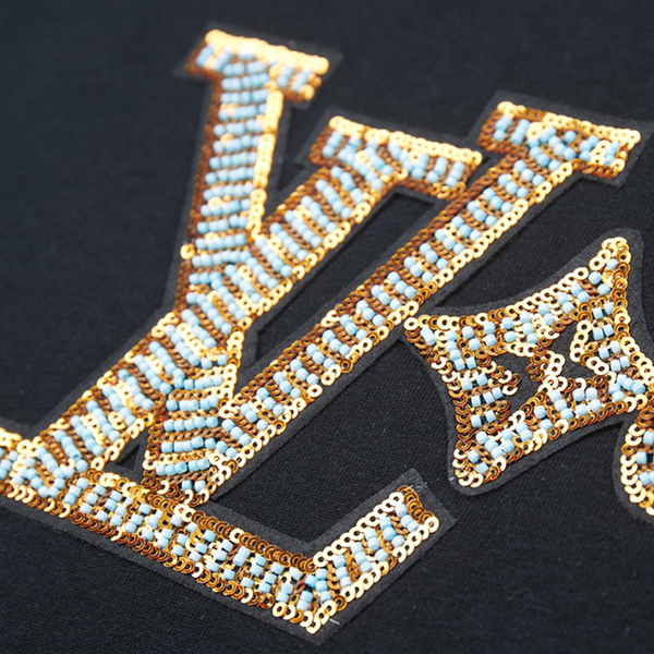 ルイ・ヴィトン（LOUIS VUITTON）スパンコールロゴ Tシャツ 半袖 メンズ & レディース