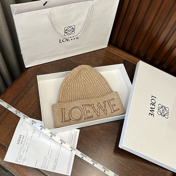 ロエベ LOEWE 冬 ハット 帽子  暖かく 無地 
