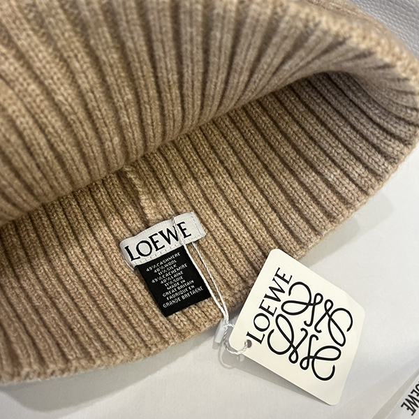 ロエベ LOEWE 冬 ハット 帽子  暖かく 無地 
