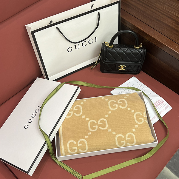 Gucci グッチ リバーシブル マフラー ストール レディース メンズ